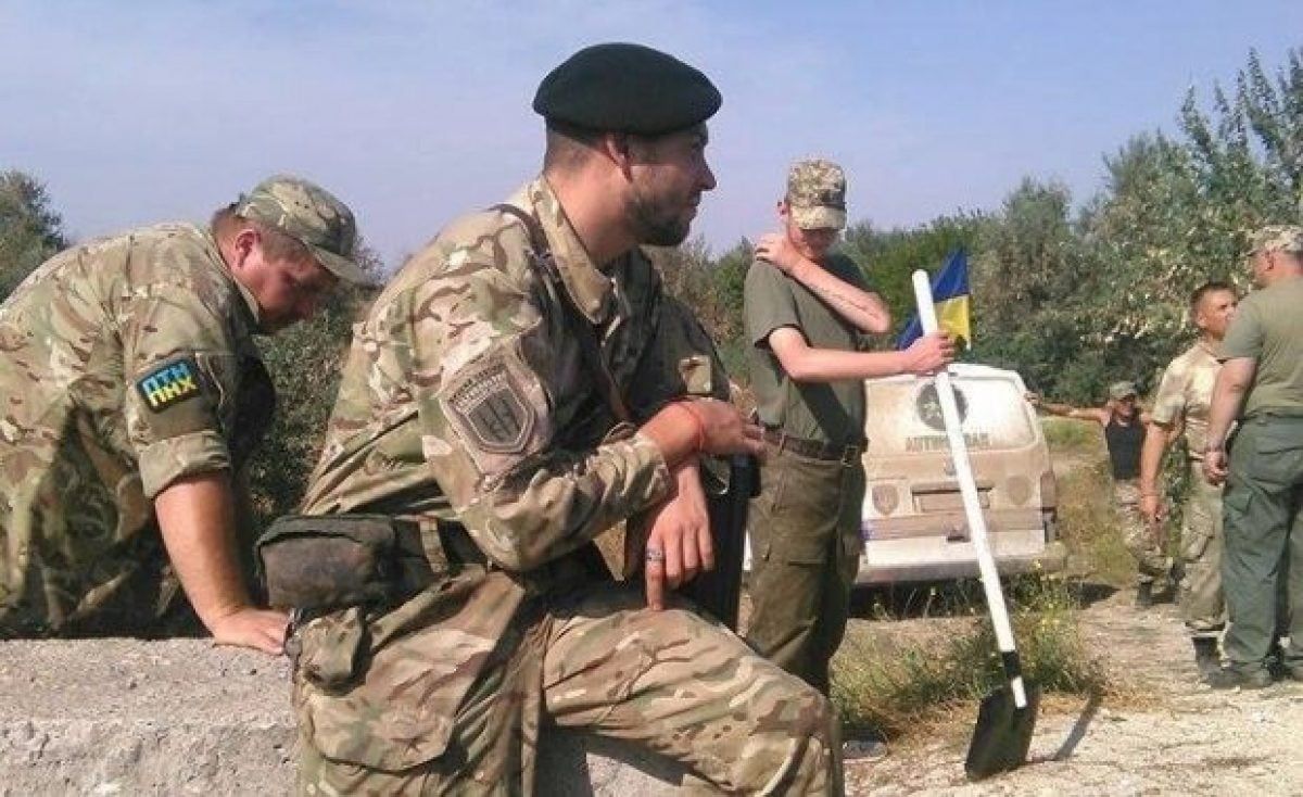 1200_0_1443443387-9633-facebook-blokada-krimu-praviy-sektor.jpg