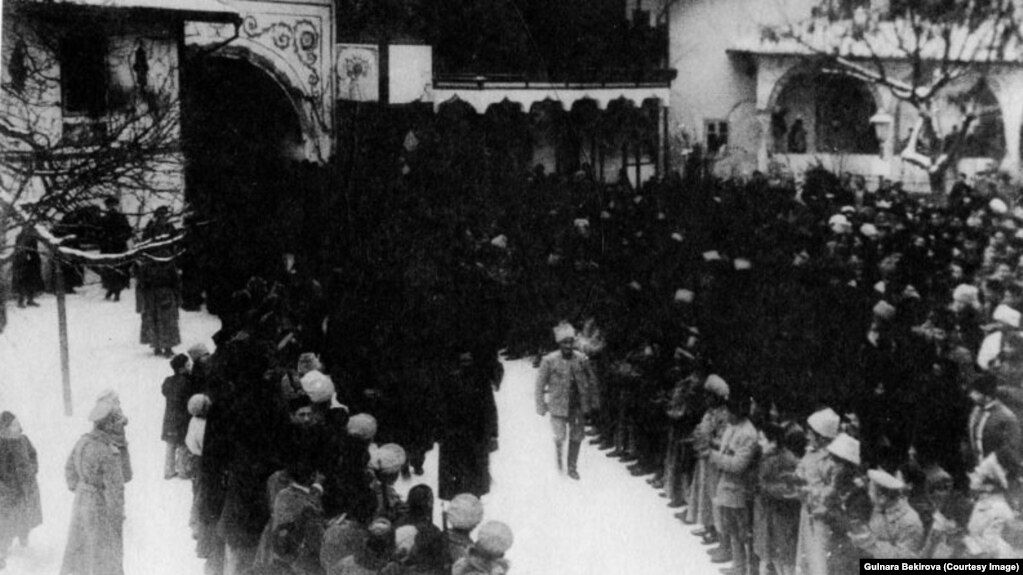 Перший Курултай.jpg