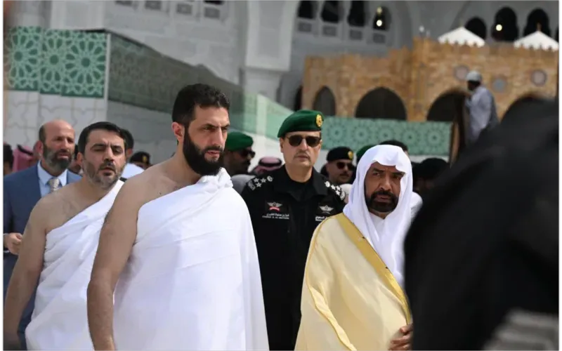 Syrian-President-Ahmed-Al-Sharaa-performing-Umrah-800x500.webp